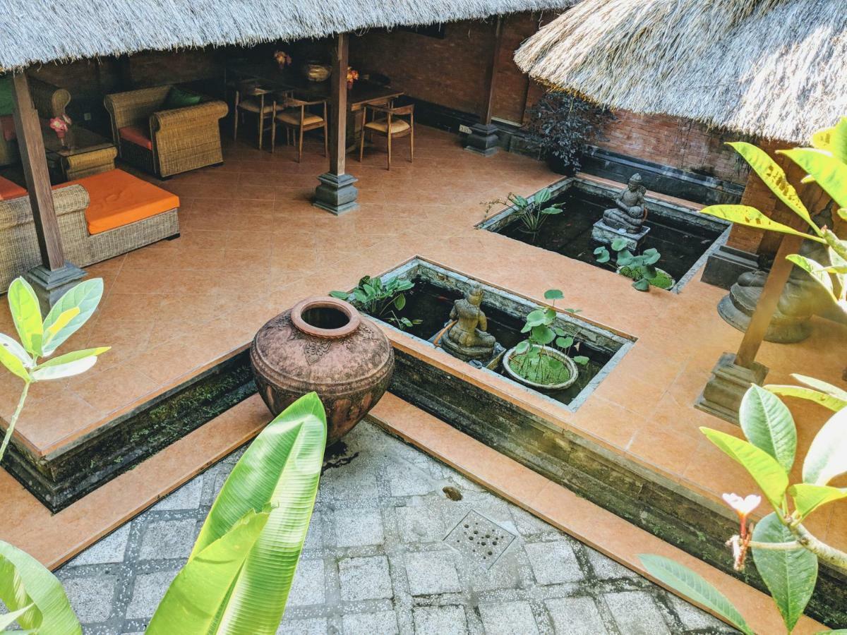 The Laras Villa Jimbaran Esterno foto