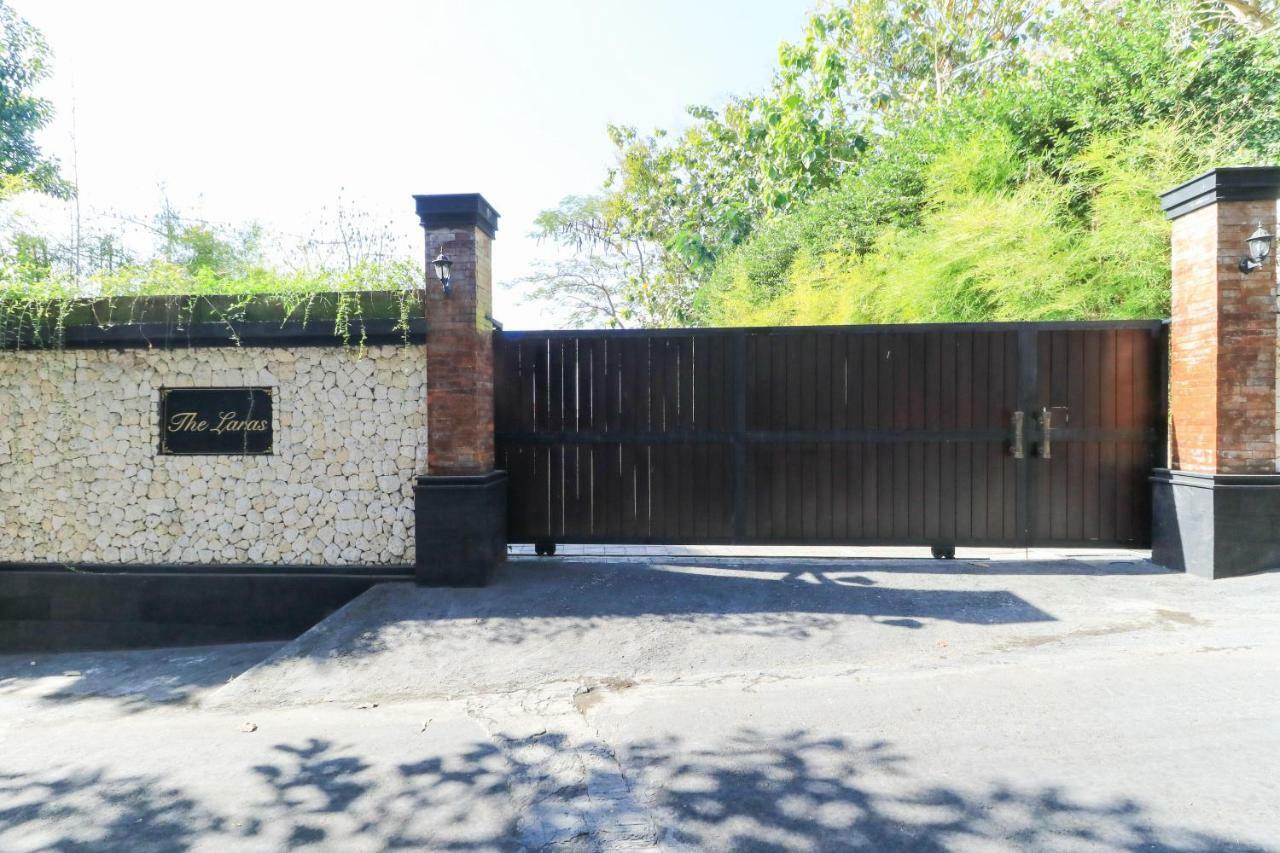 The Laras Villa Jimbaran Esterno foto