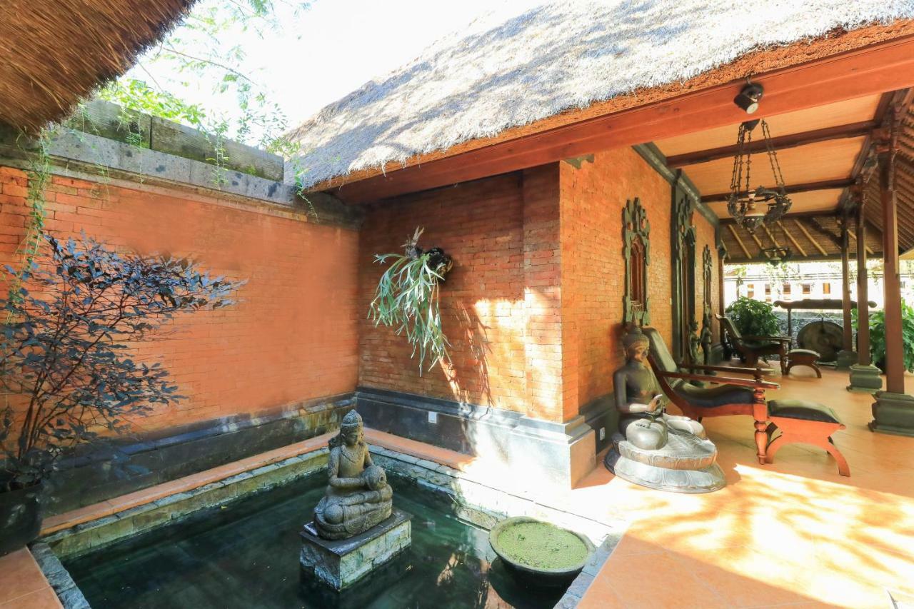 The Laras Villa Jimbaran Esterno foto